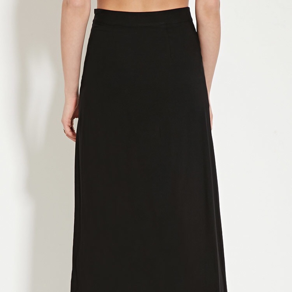 black maxi skirt
